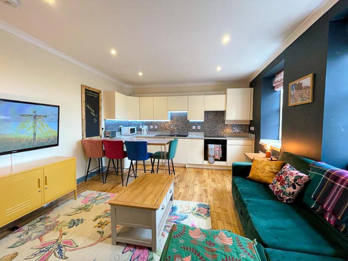 شقة Lively & Energetic 2Br On The Royal Mile إدنبرة المظهر الخارجي الصورة