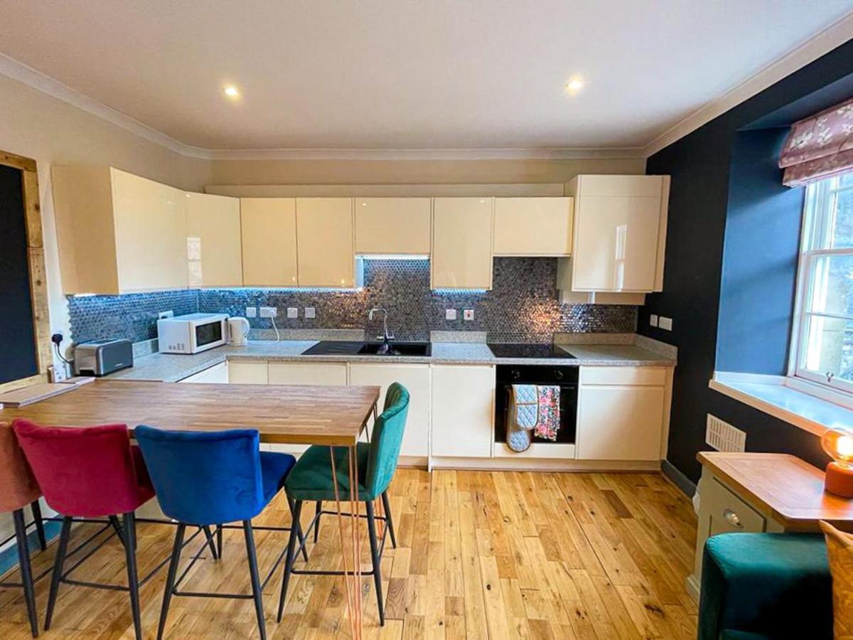 شقة Lively & Energetic 2Br On The Royal Mile إدنبرة المظهر الخارجي الصورة