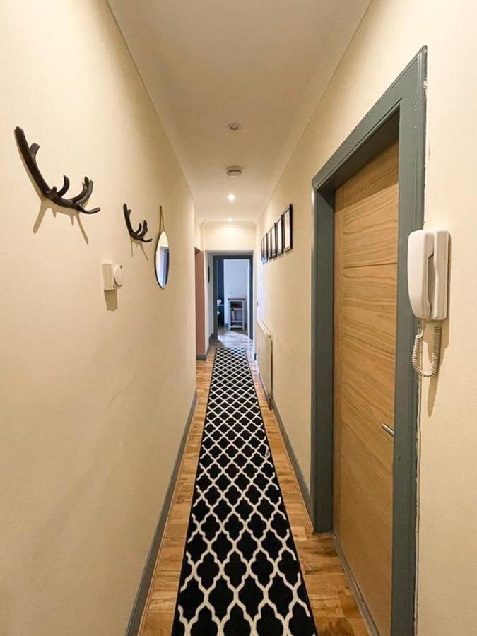 شقة Lively & Energetic 2Br On The Royal Mile إدنبرة المظهر الخارجي الصورة