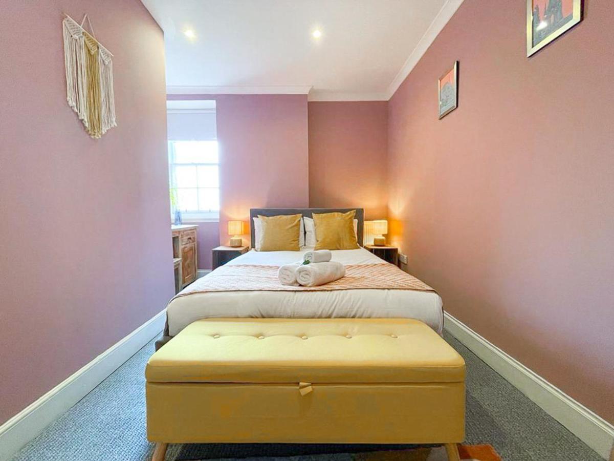 شقة Lively & Energetic 2Br On The Royal Mile إدنبرة المظهر الخارجي الصورة